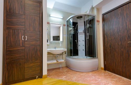 Stuwerviertel Hotel | Pet-Friendly Getaway at Best Western Plus Hotel Arcadia
