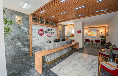 Kucukcekmece Hotel | Relax at Port Royal Hotel and Residence with Oceanfront Views