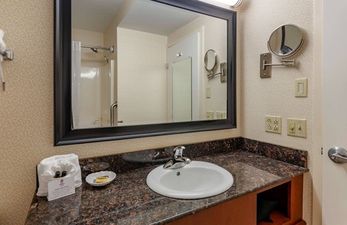 Lexington Hotel | Comfortable Stay at Best Western Plus Inn with Pool & Spa