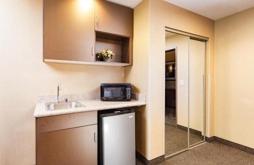 Billings Hotel | Discover Comfort at Best Western Plus Kelly Inn & Suites
