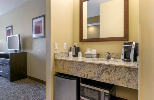 Lacey Hotel | Top-Rated Best Western Plus Lacey Inn & Suites Awaits You
