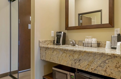 Lacey Hotel | Top-Rated Best Western Plus Lacey Inn & Suites Awaits You