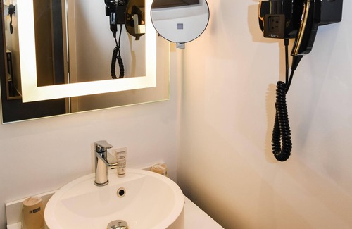 Anatole France Danton Hotel | Explore Best Western Plus Le Havre Centre Gare - 4 Star Stay