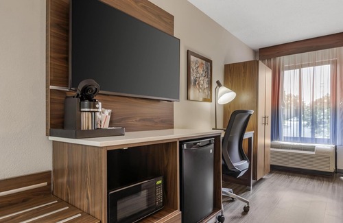 Lexington Hotel | Guest Rated: 9.2 at Best Western Plus Lexington Inn