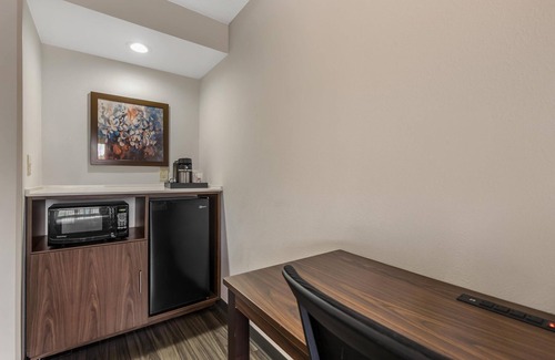 Lexington Hotel | Guest Rated: 9.2 at Best Western Plus Lexington Inn