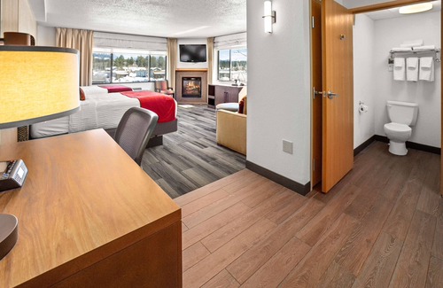 McCall Hotel | Discover Best Western Plus McCall Lodge & Suites Retreat