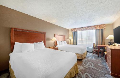 Kearney Hotel | Charming Stay at Best Western Plus Mid Nebraska Inn & Suites
