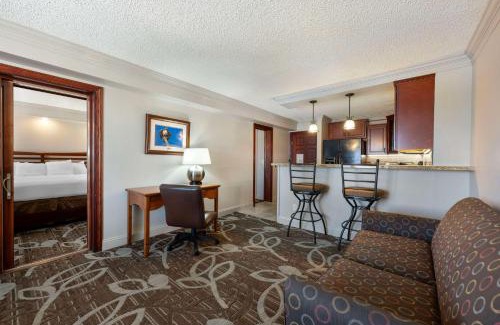 Kearney Hotel | Charming Stay at Best Western Plus Mid Nebraska Inn & Suites