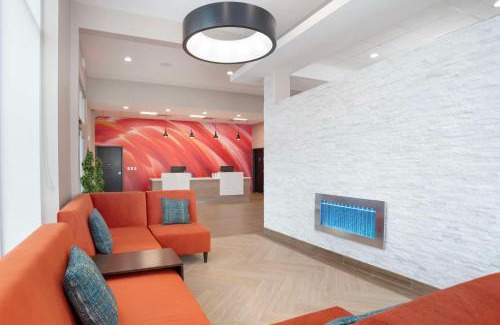 Mobile Hotel | Guest Rated: Best Western Plus Mobile Inn and Suites