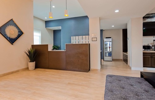 Barstow Hotel | Premier Stay at Best Western Plus New Barstow Inn & Suites