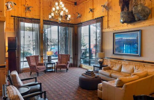 Altamont Hotel | Cozy Oceanfront Retreat at Best Western Plus Olympic Inn