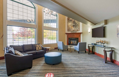 Orillia Hotel | Discover Best Western Plus Orillia Hotel with Free Breakfast