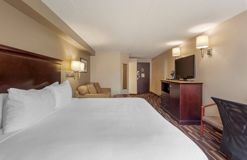 Orillia Hotel | Discover Best Western Plus Orillia Hotel with Free Breakfast