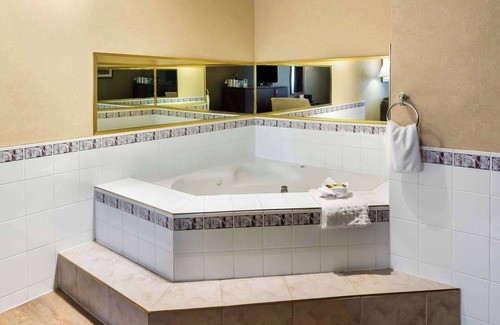 Okanagan-Similkameen Hotel | Discover Best Western Plus Osoyoos with Spa and Pool Access