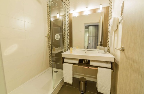 Evreux Hotel | Elegant Stay at Best Western Plus Palais Des Congres