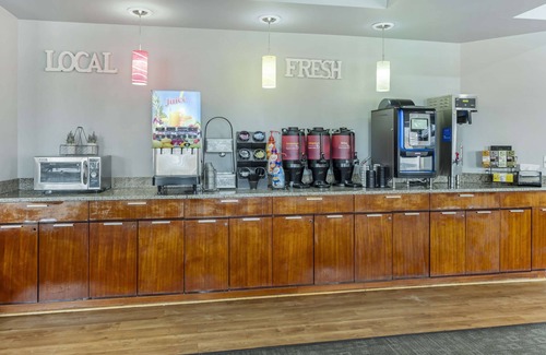 Omak Hotel | Comfortable Stay at Best Western Plus Peppertree Inn Omak