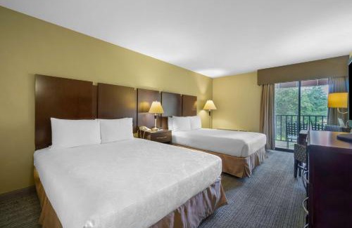 Kent Hotel | Top-Rated Best Western Plus Plaza by the Green Awaits You