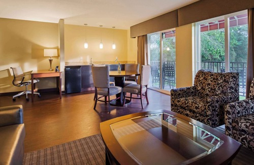 Kent Hotel | Top-Rated Stay at Best Western Plus Plaza by the Green
