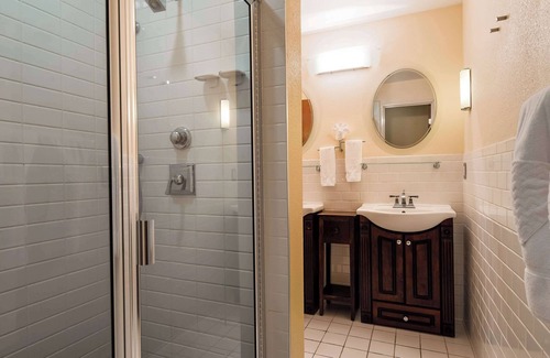 Kent Hotel | Top-Rated Stay at Best Western Plus Plaza by the Green