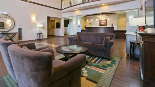 Washougal Hotel | Pet-Friendly Stay at Best Western Plus Port of Camas-Washougal