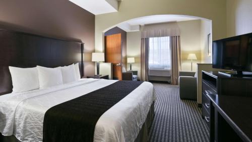 Washougal Hotel | Pet-Friendly Stay at Best Western Plus Port of Camas-Washougal
