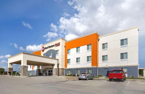Pratt Hotel | Enjoy Family-Friendly Comfort at Best Western Plus Pratt