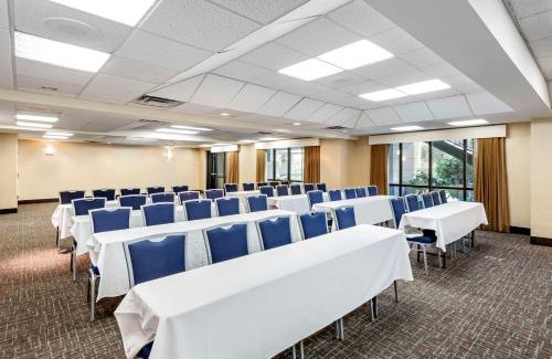 Carterville Hotel | Comfortable Stay at Best Western Plus Provo University Inn