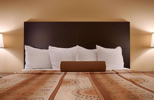 Athens Hotel | Discover Best Western Plus Royal Mountain Inn & Suites