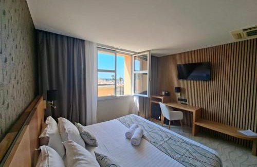 Sanary-sur-Mer Hotel | Discover Soleil et Jardin: Pet-Friendly Oceanfront Retreat