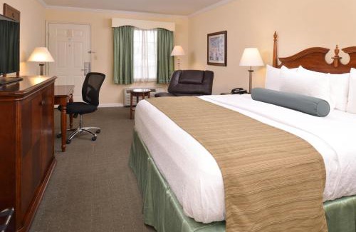 Santee Hotel | Pet-Friendly Oceanfront Retreat: Best Western PLUS Santee Inn