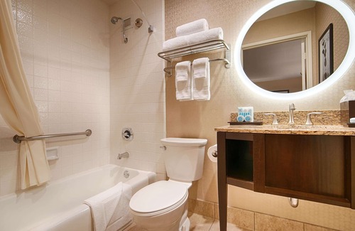 Coronado Hotel | Cozy Best Western Plus Suites on Coronado Island