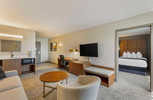 St. Charles Hotel | Pet-Friendly Getaway at Best Western Plus The Charles Hotel