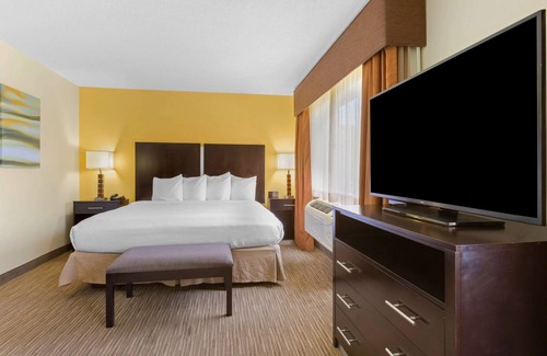 Farmington Hotel | Comfortable Getaway at Best Western Plus The Four Corners Inn