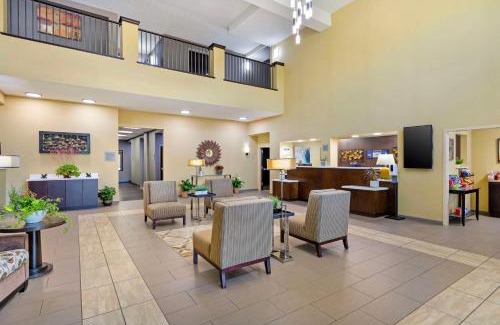 Thornburg Hotel | Guest Rated 8.7: Best Western Plus Thornburg Inn & Suites