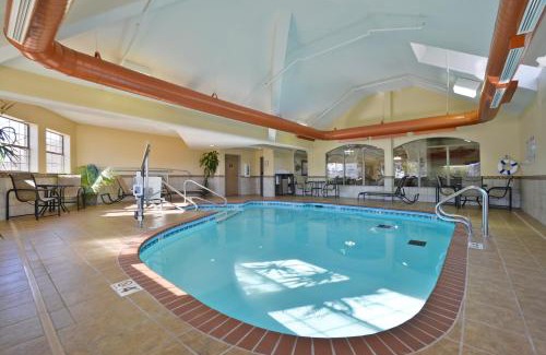 Tulsa Hotel | Comfortable Best Western PLUS Tulsa Inn & Suites Awaits You