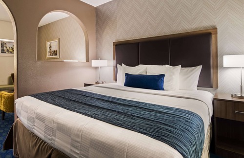 Tulsa Hotel | Family-Friendly Comfort at Best Western Plus Tulsa Inn & Suites