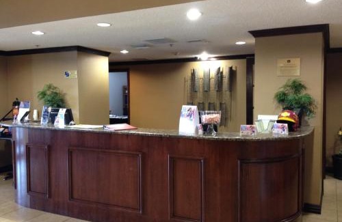 Wichita Falls Hotel | Comfortable Stay at Best Western PLUS University Inn & Suites
