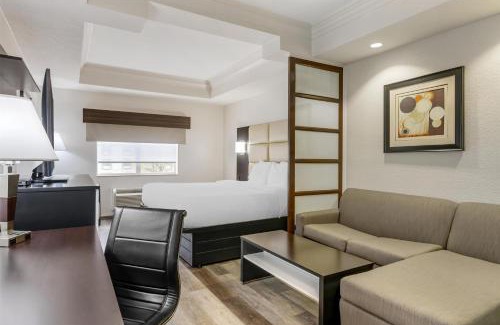 North Little Rock Hotel | Ideal Getaway at Best Western Plus JFK Inn & Suites