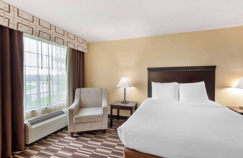 Victor Hotel | Discover Best Western Plus Victor Inn & Suites - 8.8/10 Rating