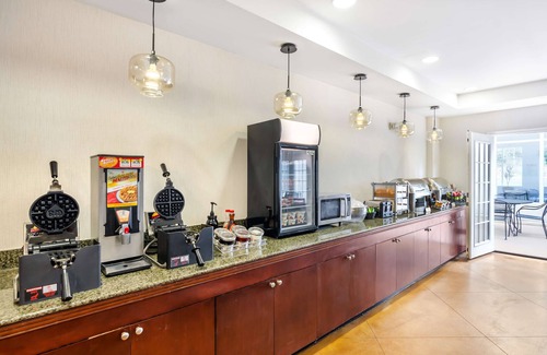 Waynesboro Hotel | Discover Best Western Plus Waynesboro Inn & Suites Escape