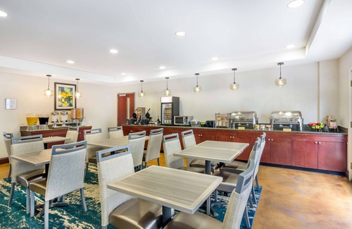 Waynesboro Hotel | Discover Best Western Plus Waynesboro Inn & Suites Escape