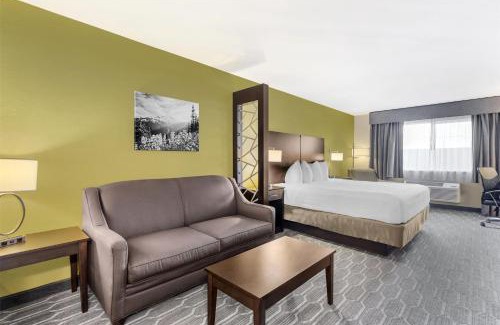 Wenatchee Hotel | Explore Best Western Plus Wenatchee with Pool & Hot Tub