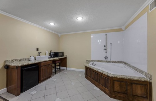 Wooster Hotel | Top-Rated Best Western Plus Wooster Hotel & Conference Center
