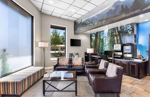 Mariposa Hotel | Inviting Best Western Plus Yosemite Way Station Motel Stay