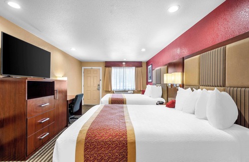 Mariposa Hotel | Inviting Best Western Plus Yosemite Way Station Motel Stay