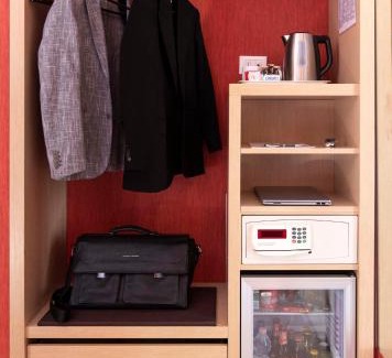 Genoa Historical Centre Hotel | Pet-Friendly Getaway at Best Western Porto Antico