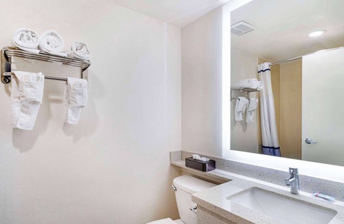 Simi Valley Hotel | Experience Comfort at Best Western Posada Royale Hotel