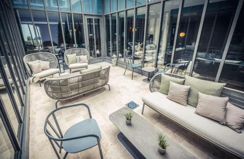 Old Town Hotel | Elegant Stay at Best Western Premier de La Poste & Spa