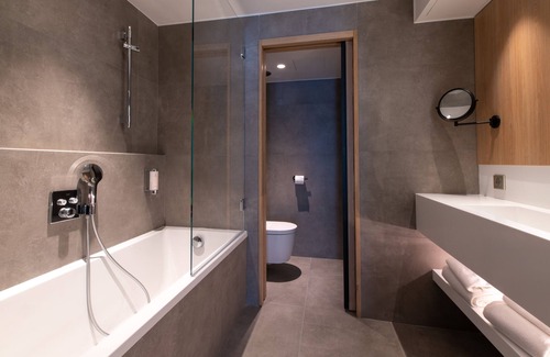 Centre Erlon Hotel | Premier Comfort at Best Western Hôtel de la Paix, 4-Star Stay