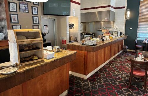 Plainview Hotel | Cozy Four Points by Sheraton Melville Long Island Escape